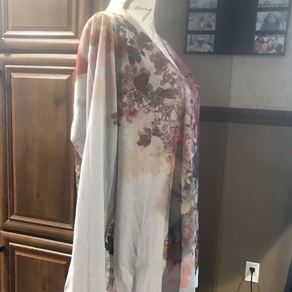 Appropriate Behavior Women's Floral Blouse Size 3X - Picture 13 of 16